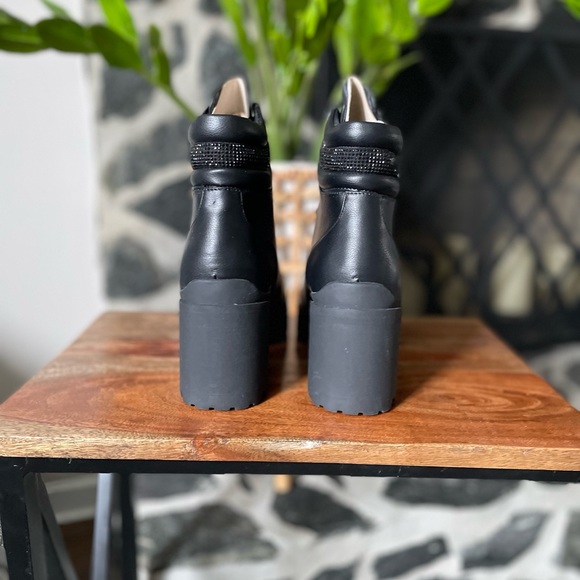 Nine West Quona Combat Booties Size 8.5 Black - Picture 6 of 9